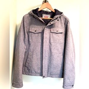 Levi’s Men’s Hooded Soft Shell Jacket Fully lined. Size M
